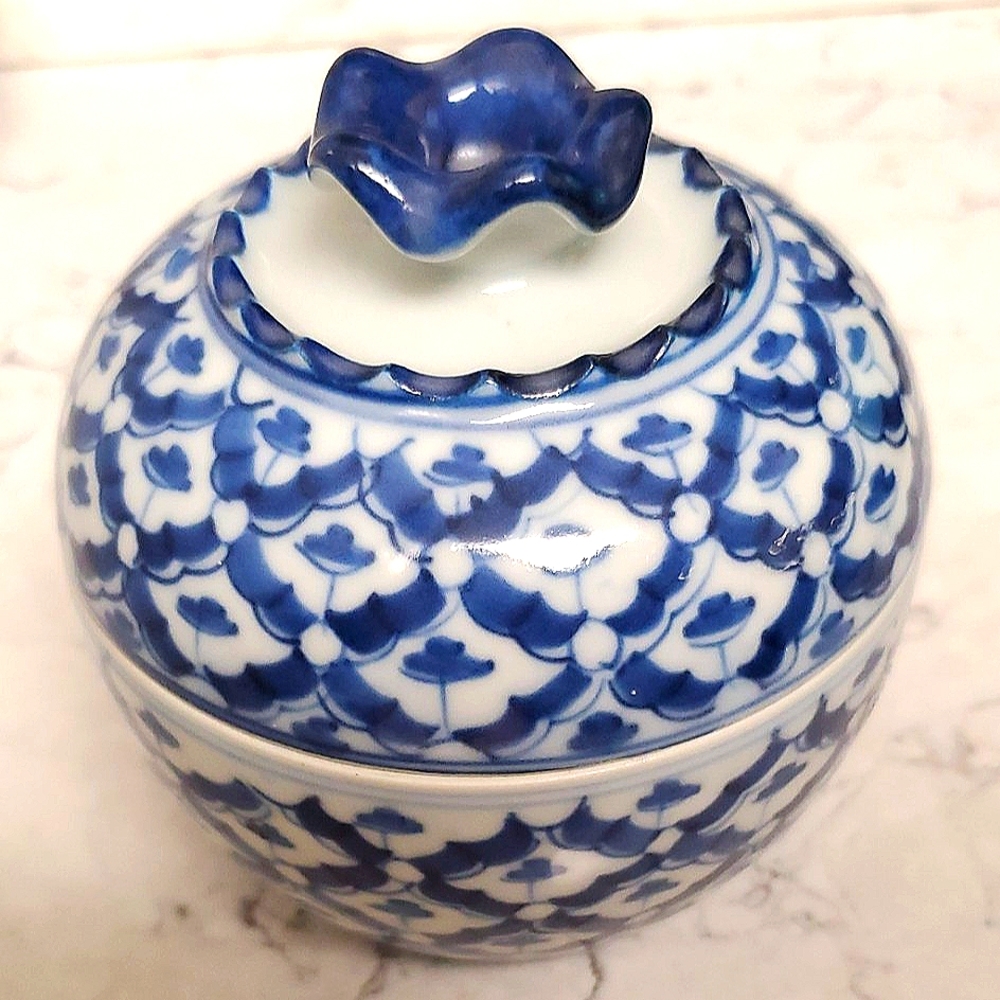 Beautiful Blue and White ceramic trinket box. See Measurements in the pictures.